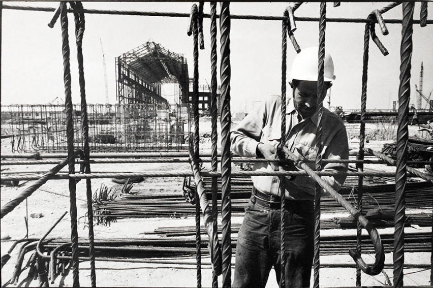 Jacques Windenberger, Construction de Solmer à Fos-sur-Mer, années 1970 – Archives départementales des Bouches-du-Rhône, Fonds Jacques Windenberger.