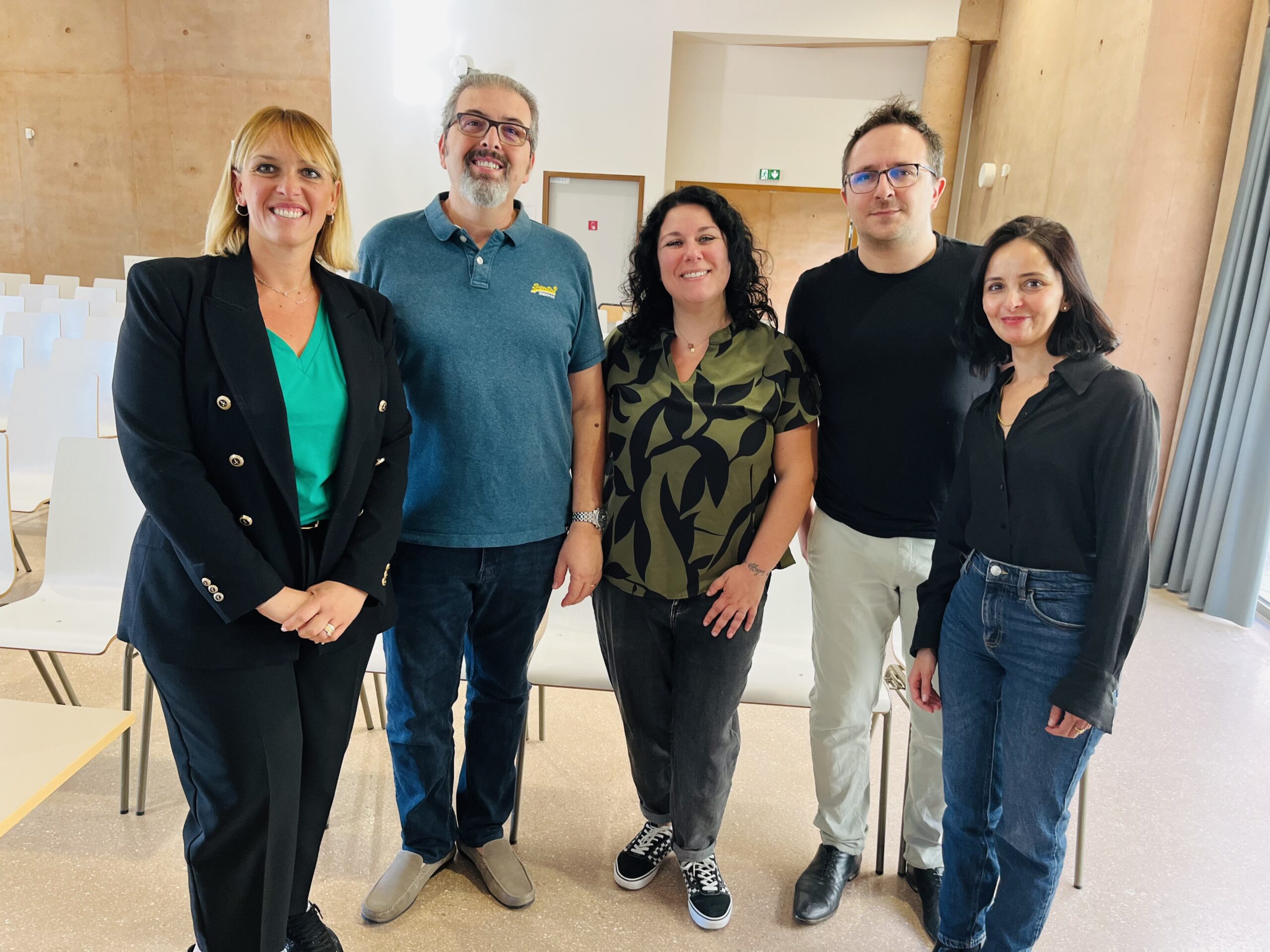 Marie-Cécile Boyer, infirmière du lycée, Dr Marco Caruselli, Marion Sainati, infirmière hospitalière, Florent Casolari, professeur de SVT, Hdia Taghouti, greffée du rein.