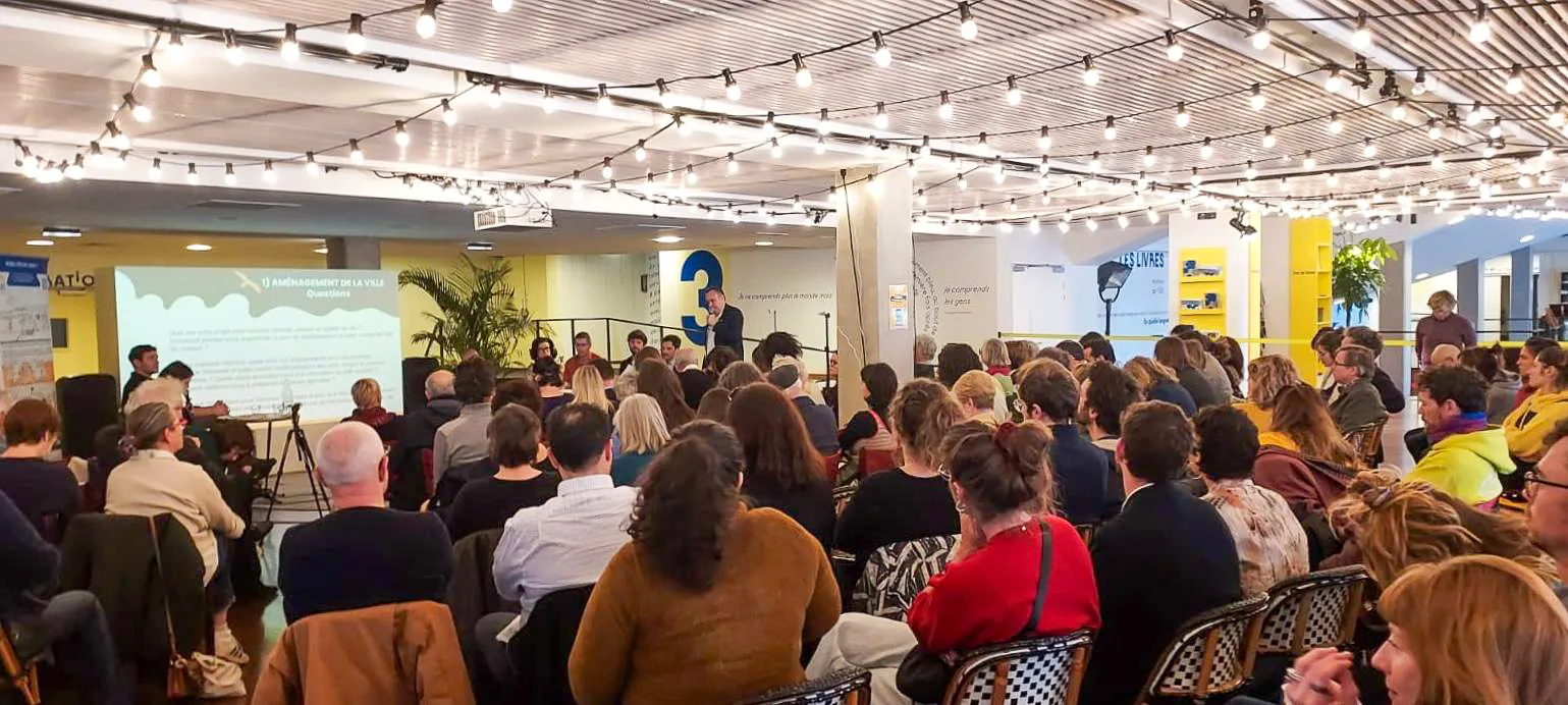 Municipales 2026 à Marseille : plusieurs candidats ont débattu des transports, de l’urbanisme et de la gouvernance lors d’une rencontre organisée par la Cité des Transitions.